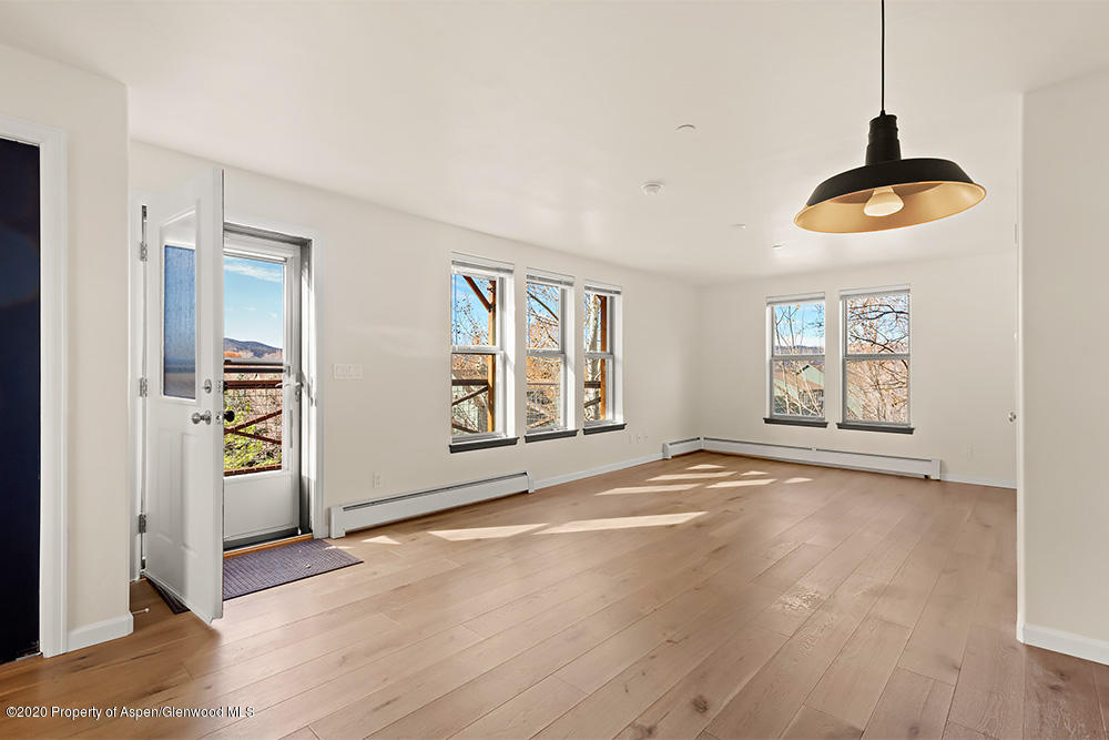 1390 East Valley Road, Unit 10 Basalt, CO 81621 - Photo 5 of 21 1390EastValleyUnit10_WEB_11032020005