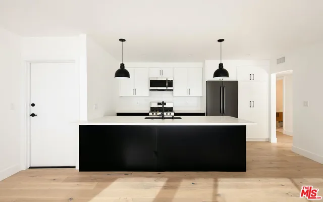 $4,900 | 2811 3rd Street, Unit 3, Santa Monica, CA 90405