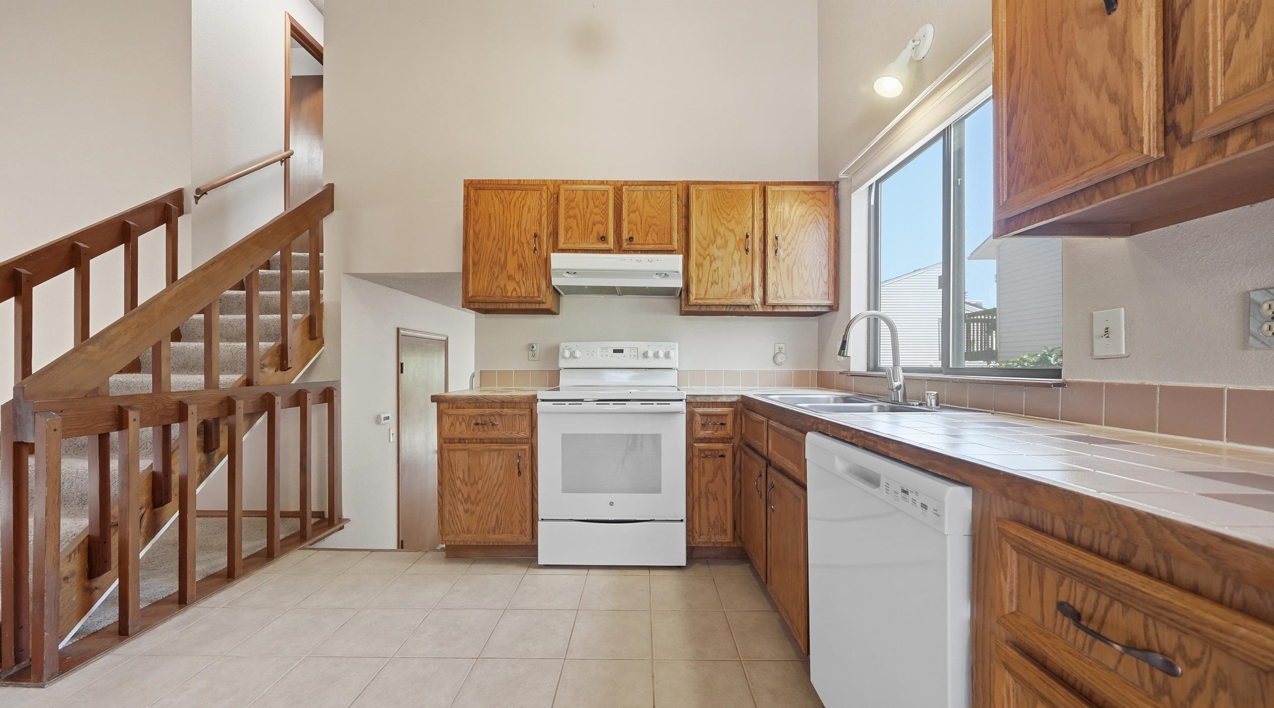 2340 Rattlesnake Court, Unit B Grand Junction, CO 81507 - Photo 7 of 30