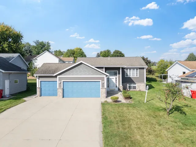 $360,000 | 1005 4th Avenue Northeast, Byron, MN 55920