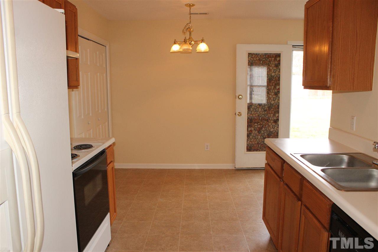 1887 Lynch Road Selma, NC 27576 - Photo 9 of 21 Gallery Image 9
