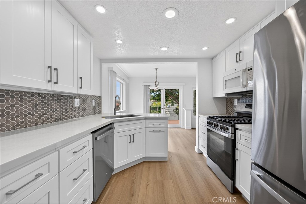 23412 Highcrest Road Dana Point, CA 92629 - Photo 9 of 27