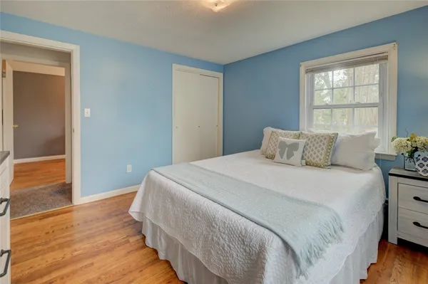 $489,900 | 86 Lawndale Drive, Warwick, RI 02818