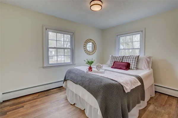 $489,900 | 86 Lawndale Drive, Warwick, RI 02818