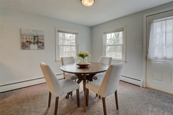 $489,900 | 86 Lawndale Drive, Warwick, RI 02818