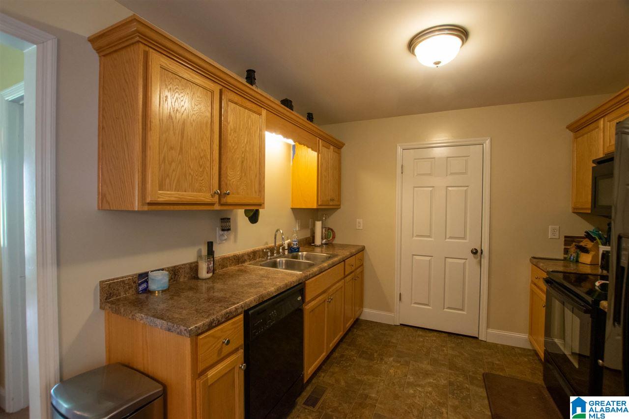 654 Deans Ferry Road Hayden, AL 35079 - Photo 10 of 28