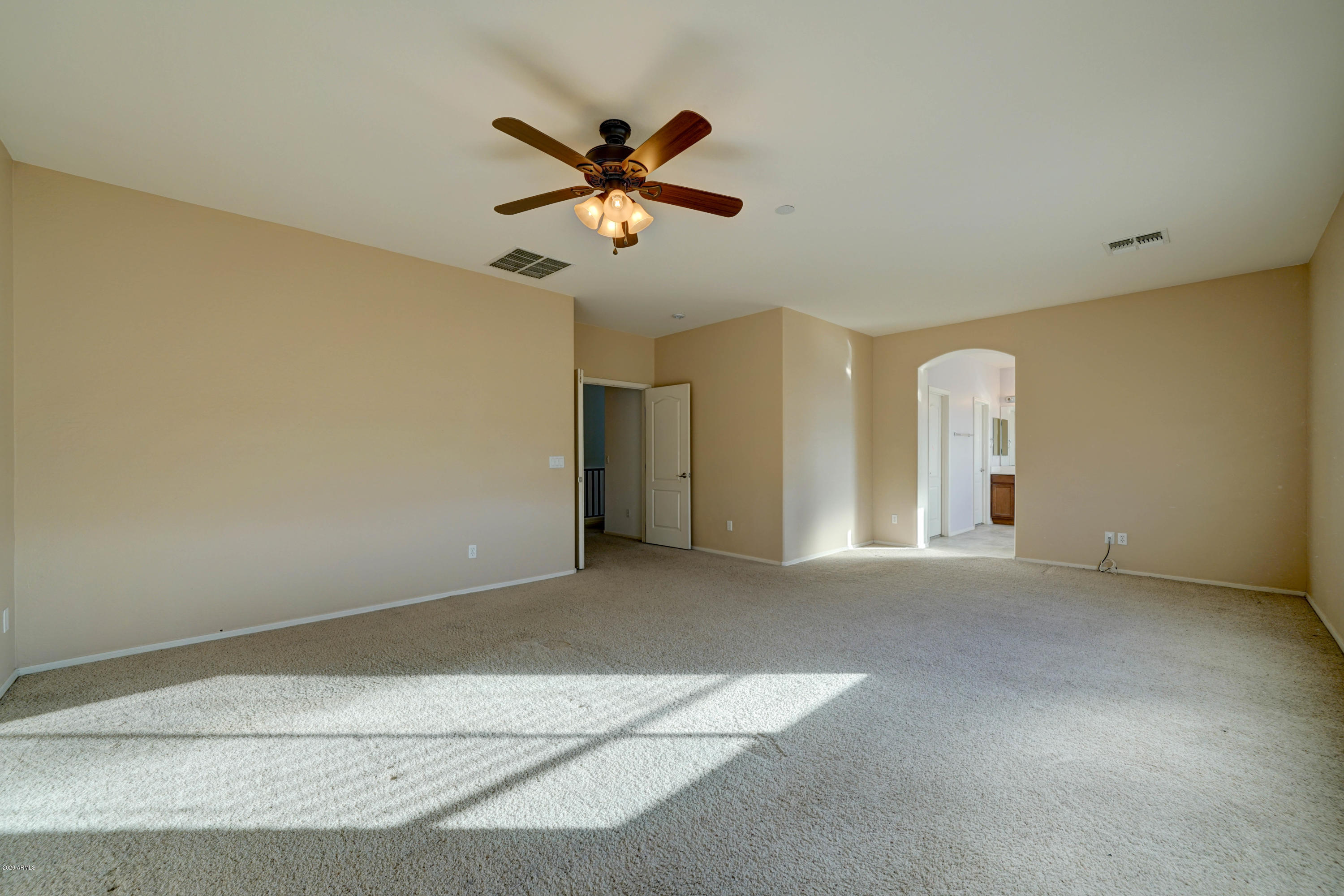 3033 East Blue Ridge Way Gilbert, AZ 85298 - Photo 35 of 47 3033 E Blue Ridge-35