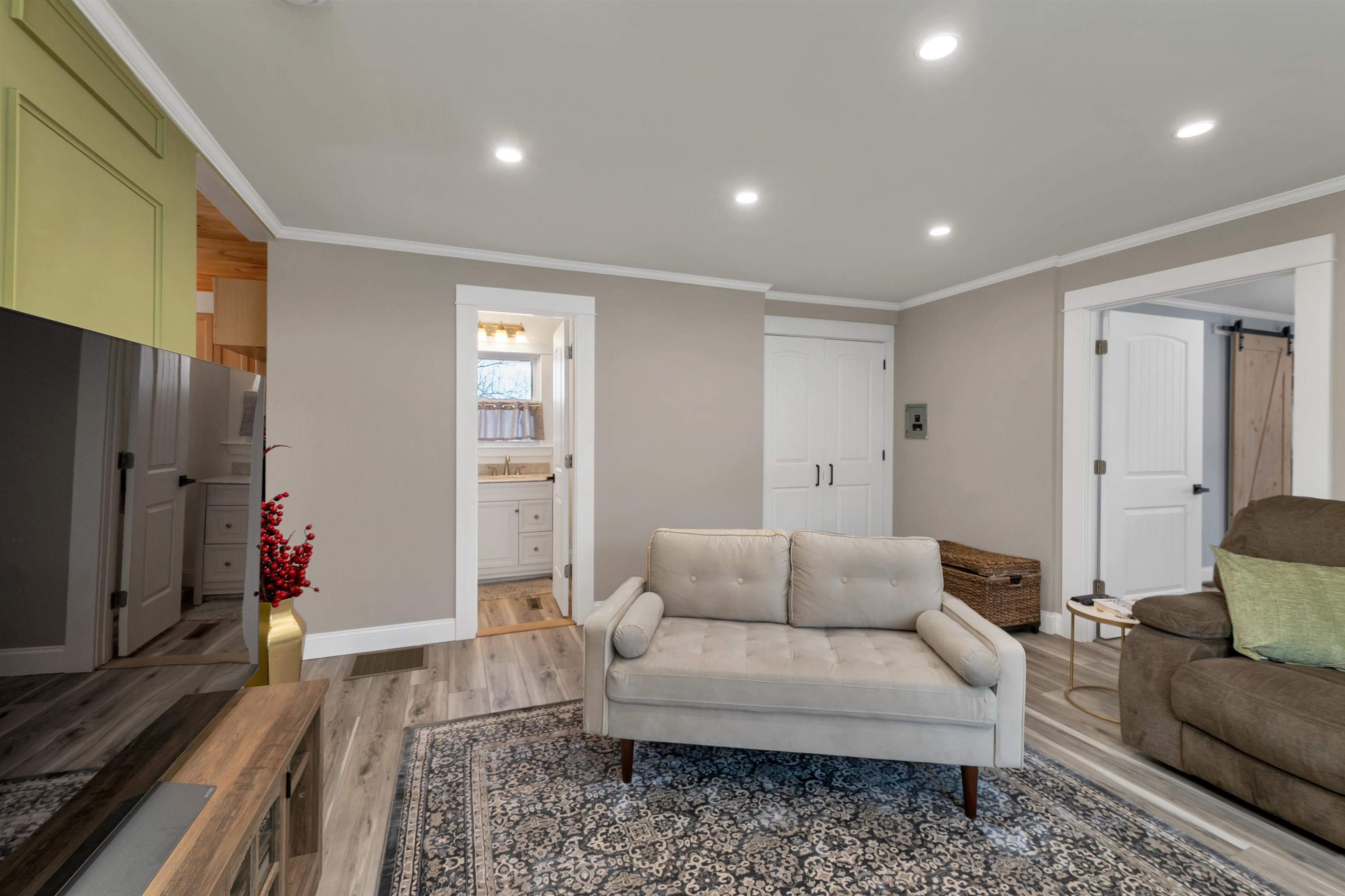 15 Edgewood Street Claremont, NH 03743 - Photo 19 of 32