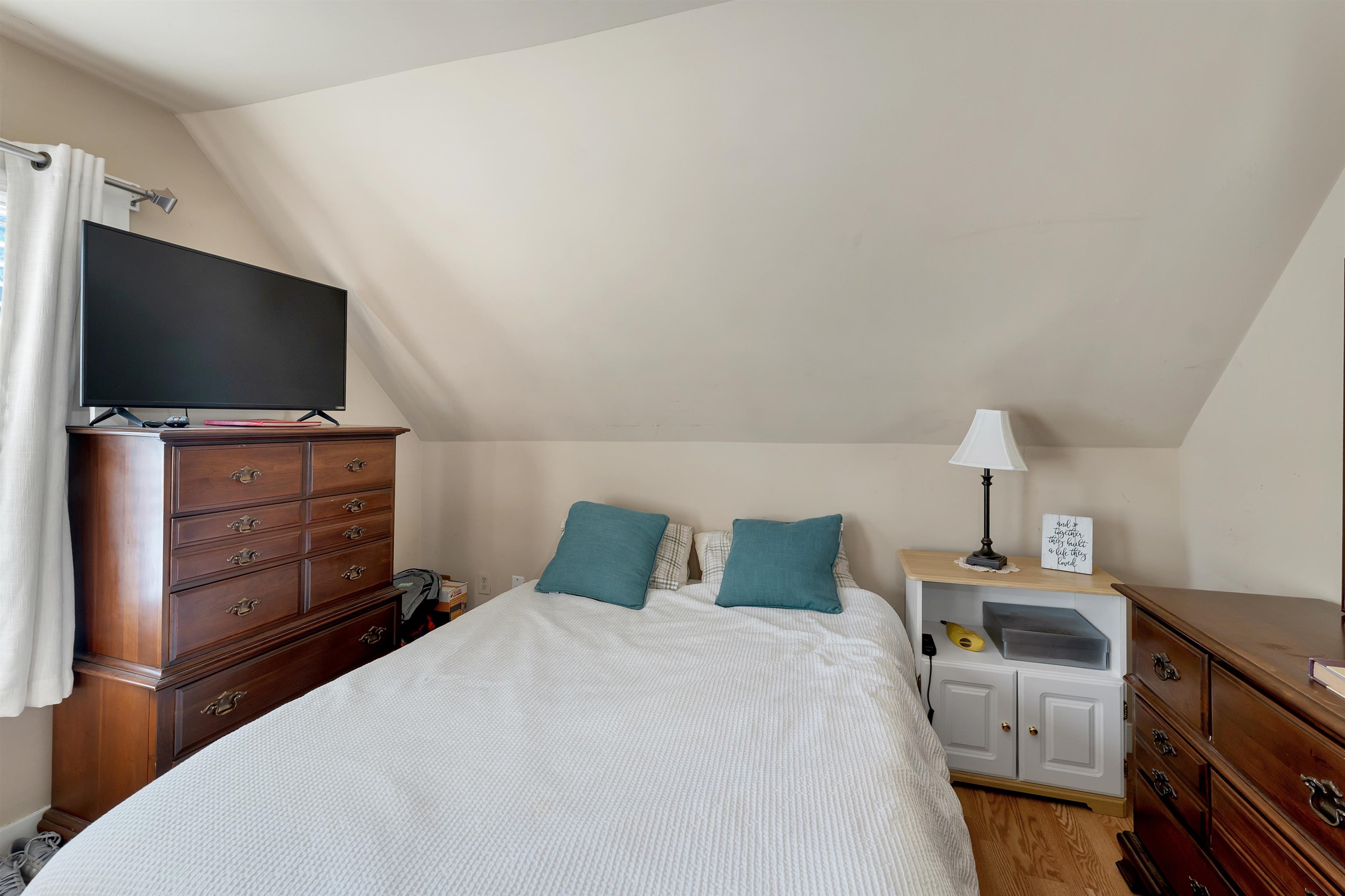 15 Edgewood Street Claremont, NH 03743 - Photo 22 of 32