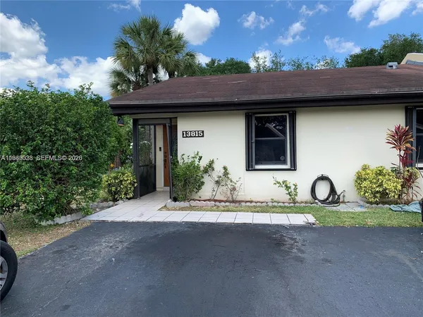 $2,600 | 13815 Southwest 54th Street, Miami, FL 33175