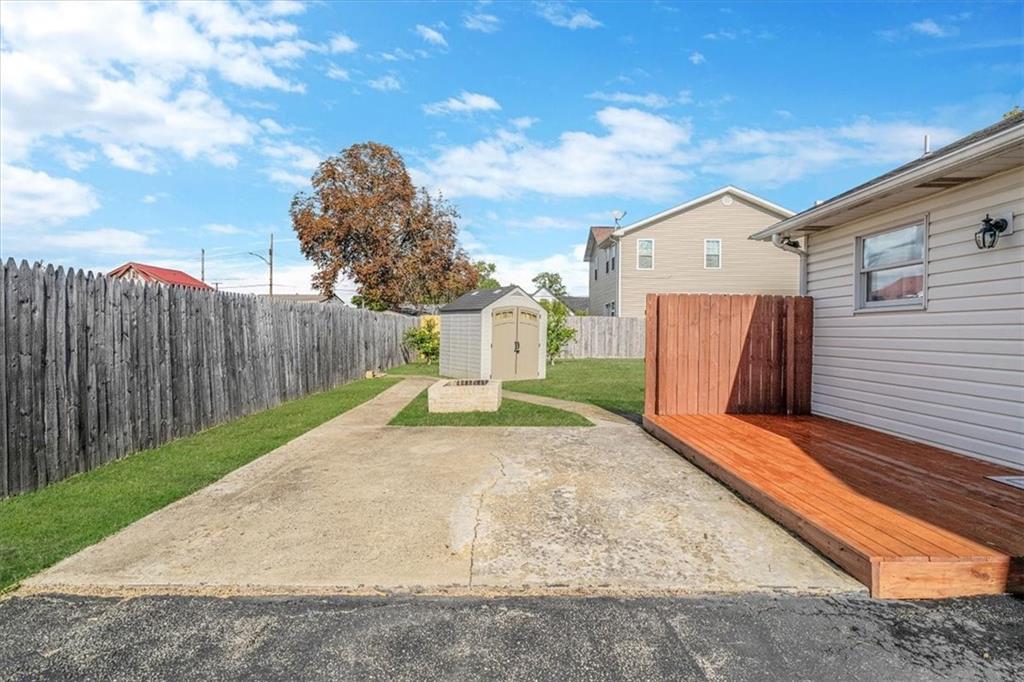 206 Washington Street Beaver, PA 15009 - Photo 5 of 32 a view of a backyard of the house