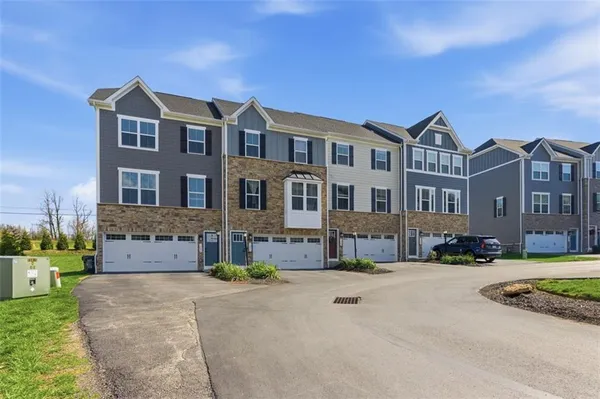 $420,000 | 7402 Chestnut Way, Gibsonia, PA 15044