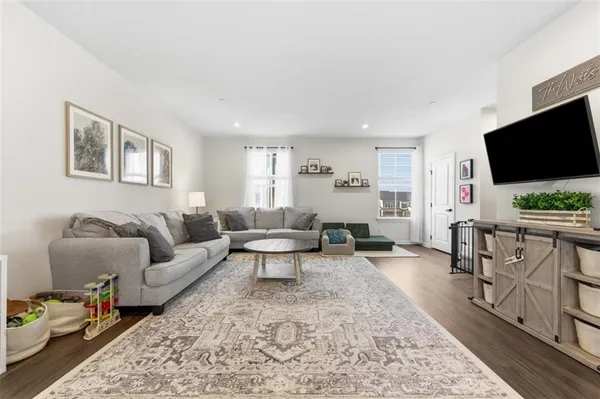 $420,000 | 7402 Chestnut Way, Gibsonia, PA 15044