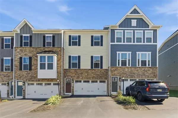 $420,000 | 7402 Chestnut Way, Gibsonia, PA 15044