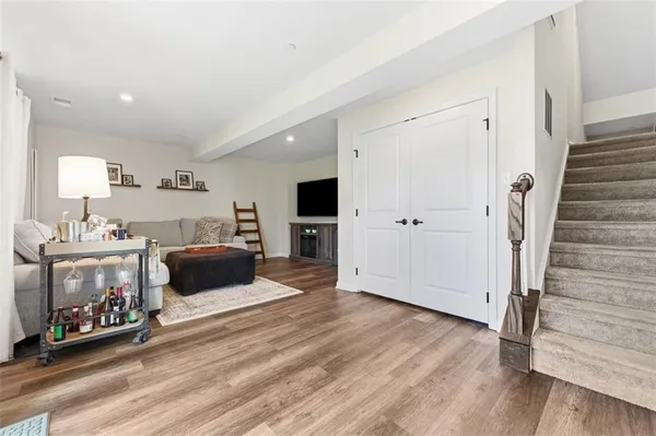 $420,000 | 7402 Chestnut Way, Gibsonia, PA 15044