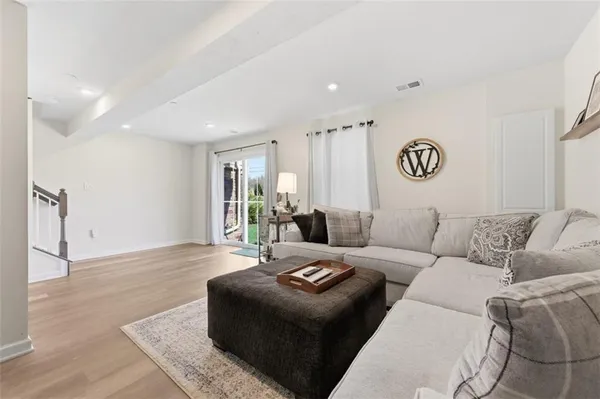 $420,000 | 7402 Chestnut Way, Gibsonia, PA 15044