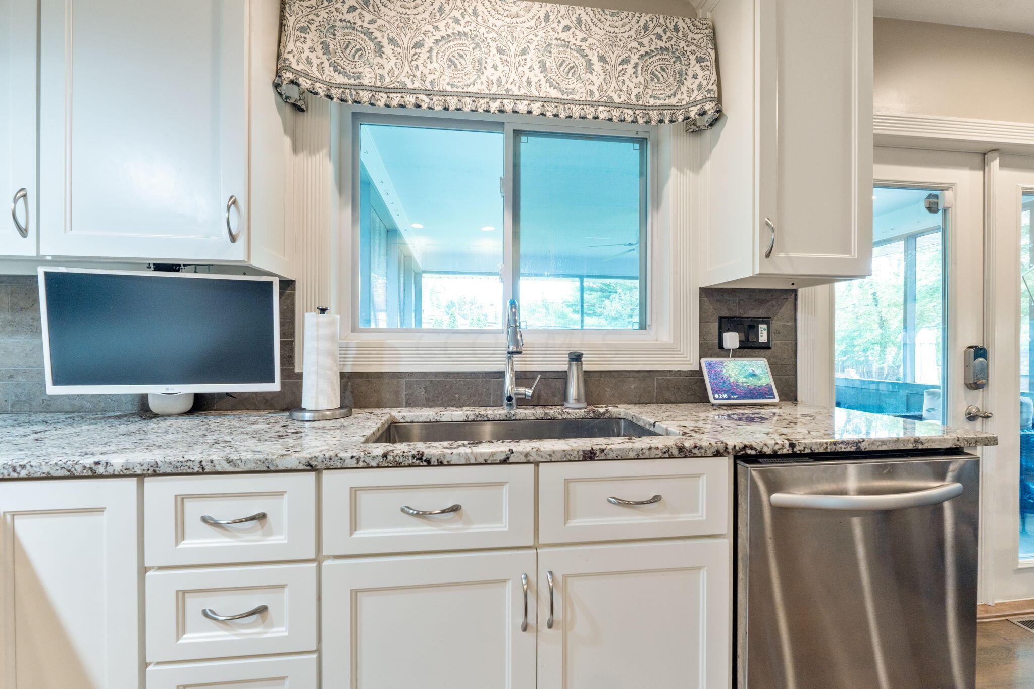 2211 Sheringham Road Columbus, OH 43220 - Photo 12 of 73 2211 Sheringham Rd (Interior)-13