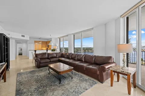 $975,000 | Undisclosed Address, Fort Lauderdale, FL 33316