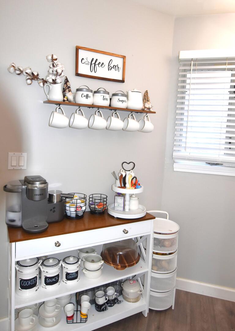 8301 High Point Circle, Unit C Darien, IL 60561 - Photo 22 of 35 a kitchen with a stove and cabinets