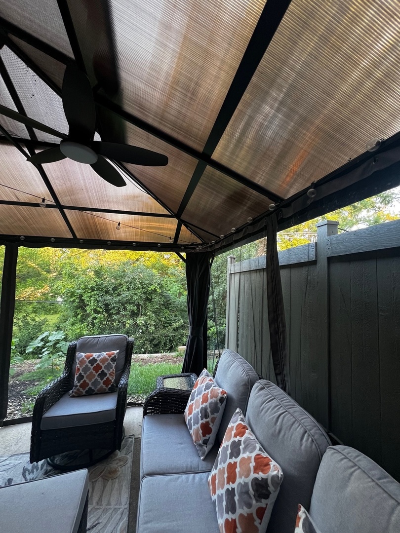 8301 High Point Circle, Unit C Darien, IL 60561 - Photo 34 of 35 a outdoor living space with furniture and garden view