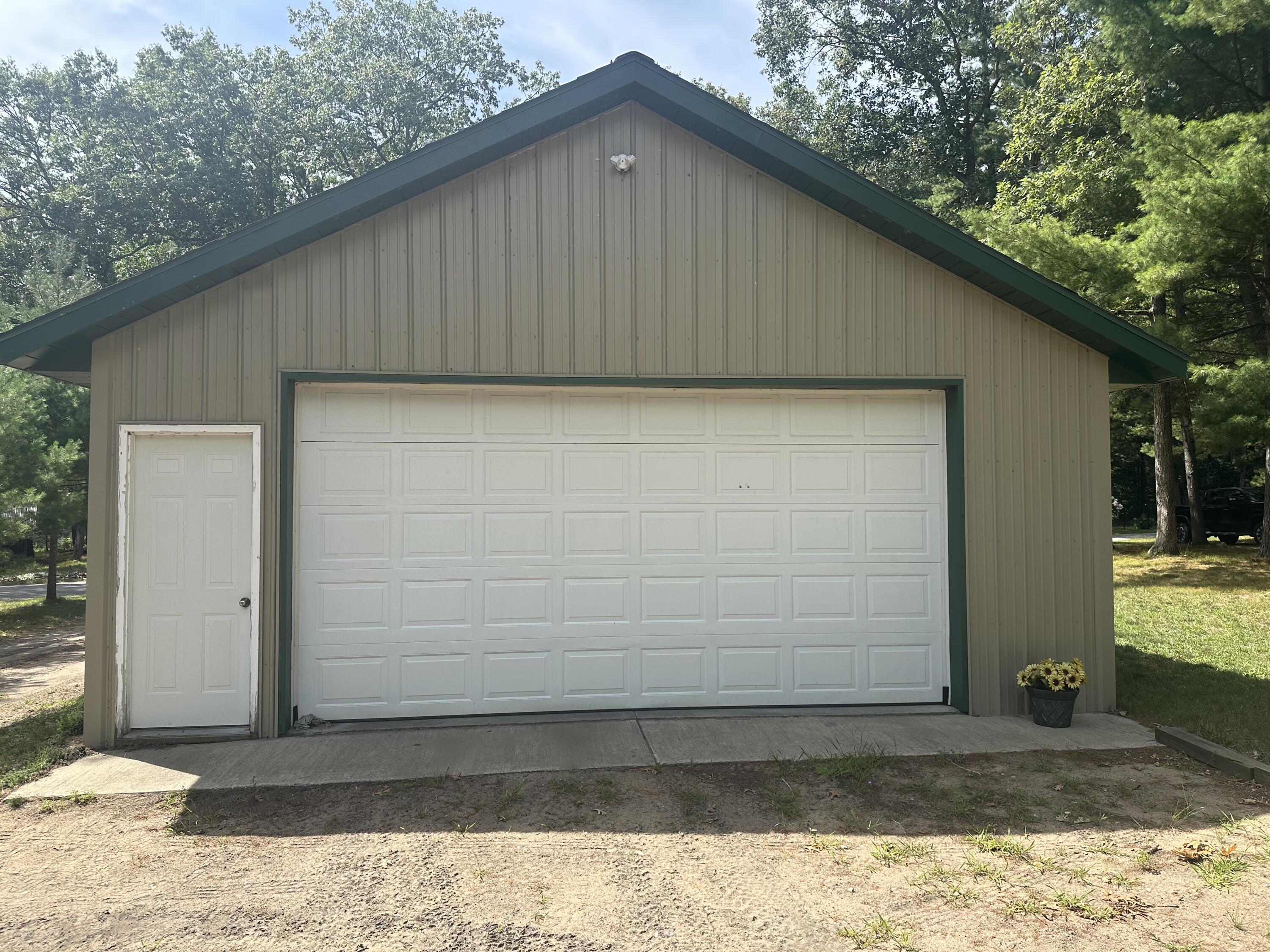 10022 South Rebecca Road Baldwin, MI 49304 - Photo 15 of 117 IMG_7207