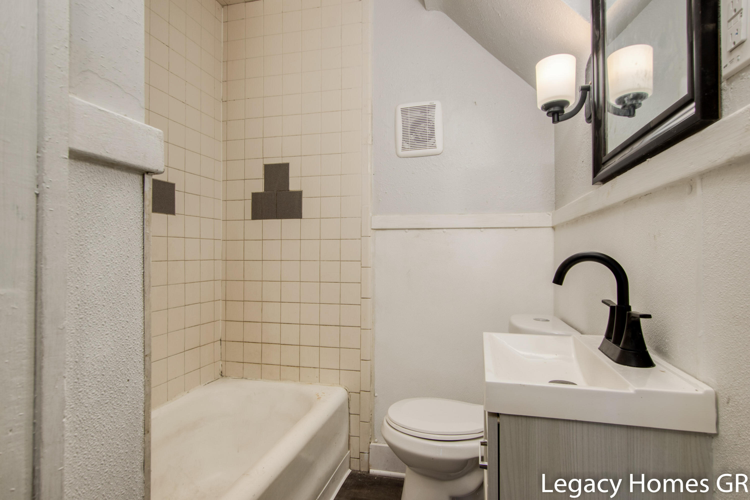 2828 Riordan Street Muskegon, MI 49444 - Photo 15 of 31 Riordan 2828-18
