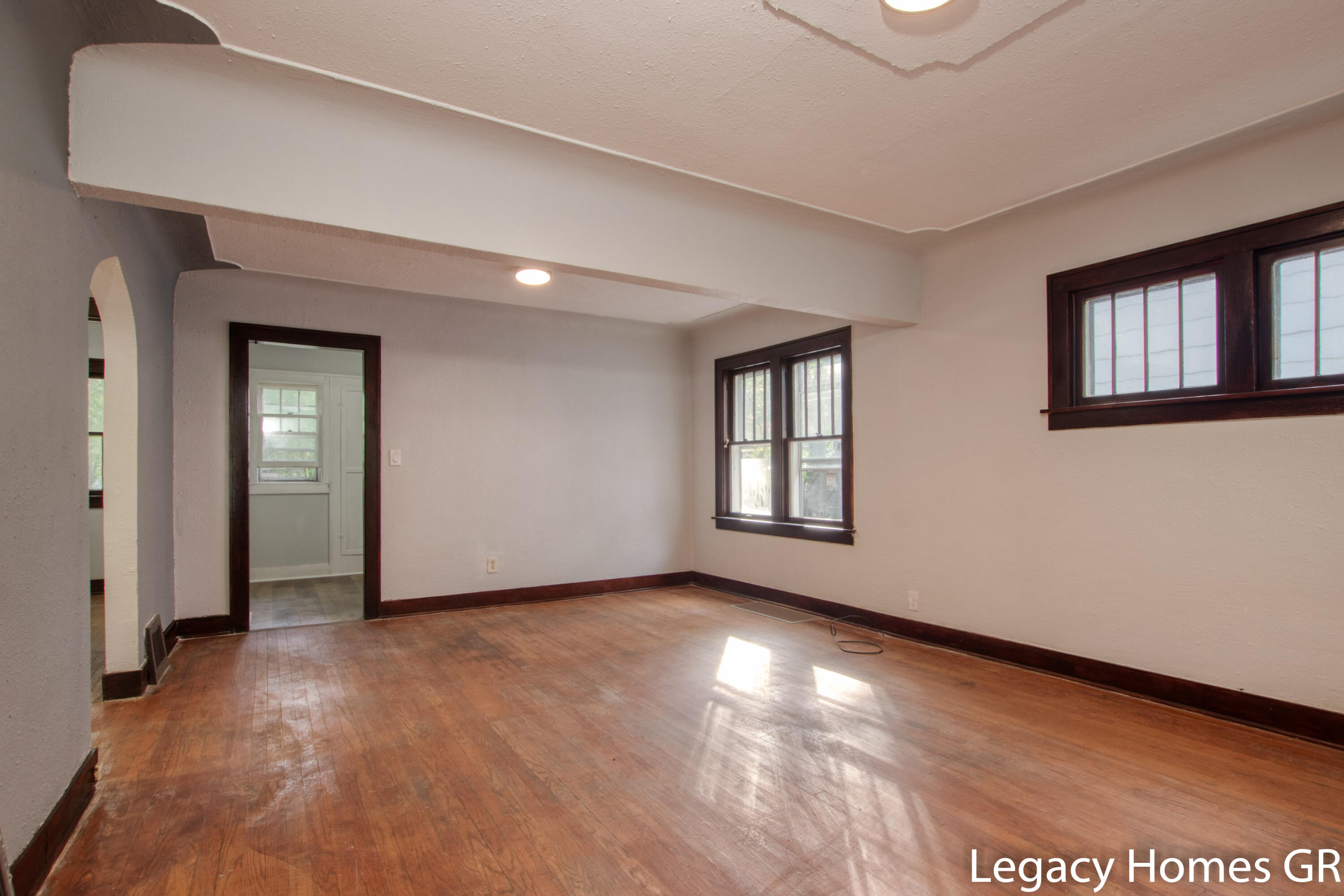 2828 Riordan Street Muskegon, MI 49444 - Photo 3 of 31 Riordan 2828-6
