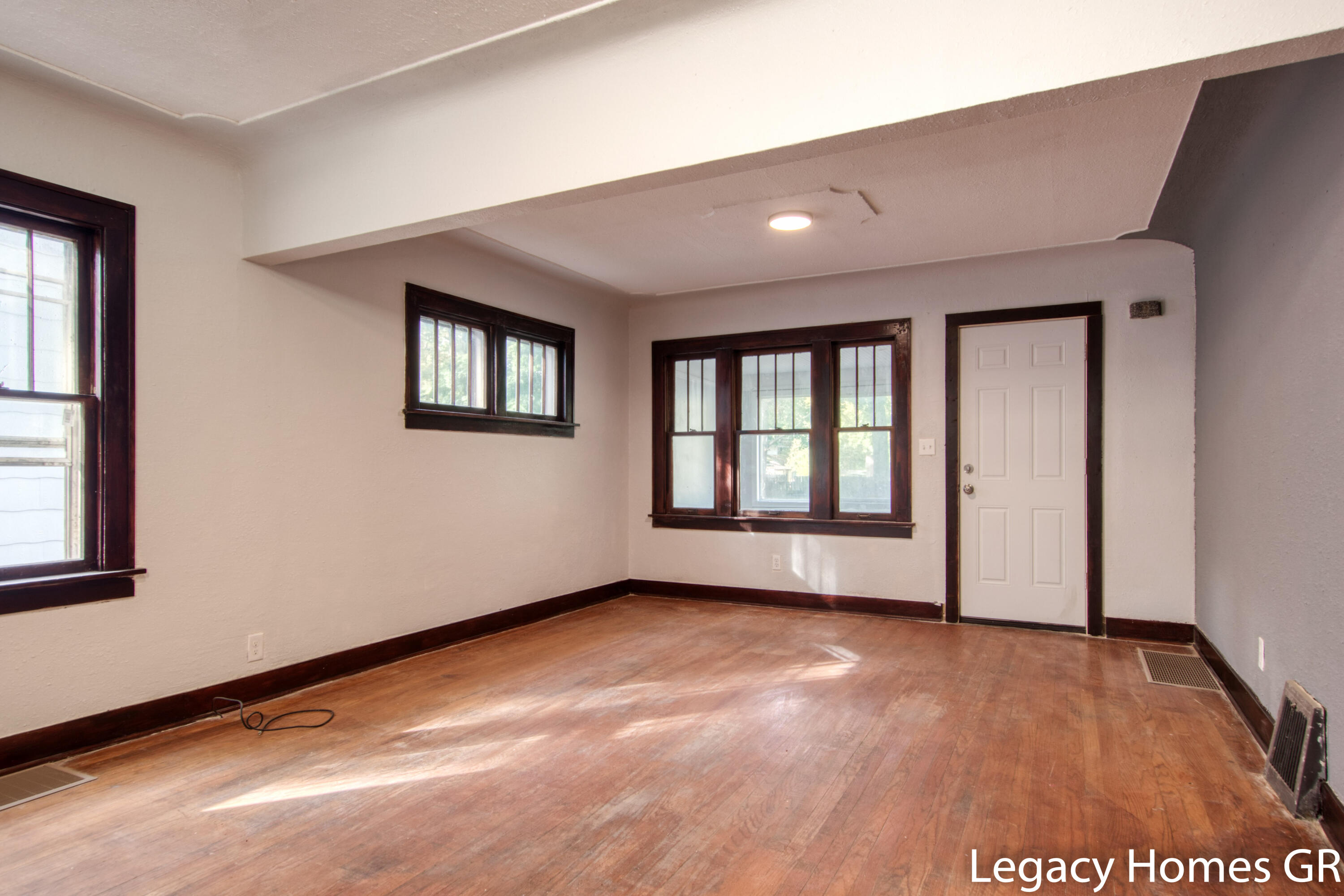 2828 Riordan Street Muskegon, MI 49444 - Photo 7 of 31 Riordan 2828-9