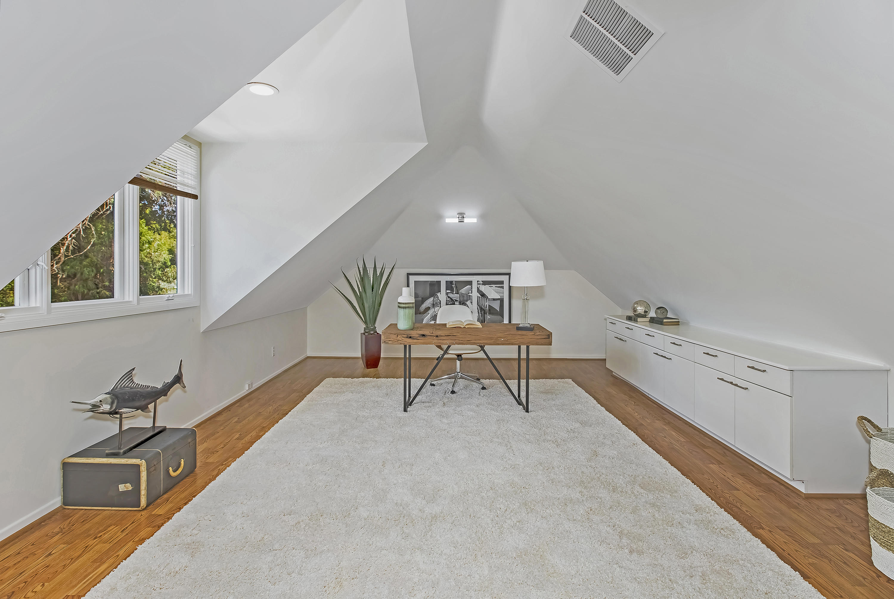 1154 Hill Road Santa Barbara, CA 93108 - Photo 13 of 17 office / den