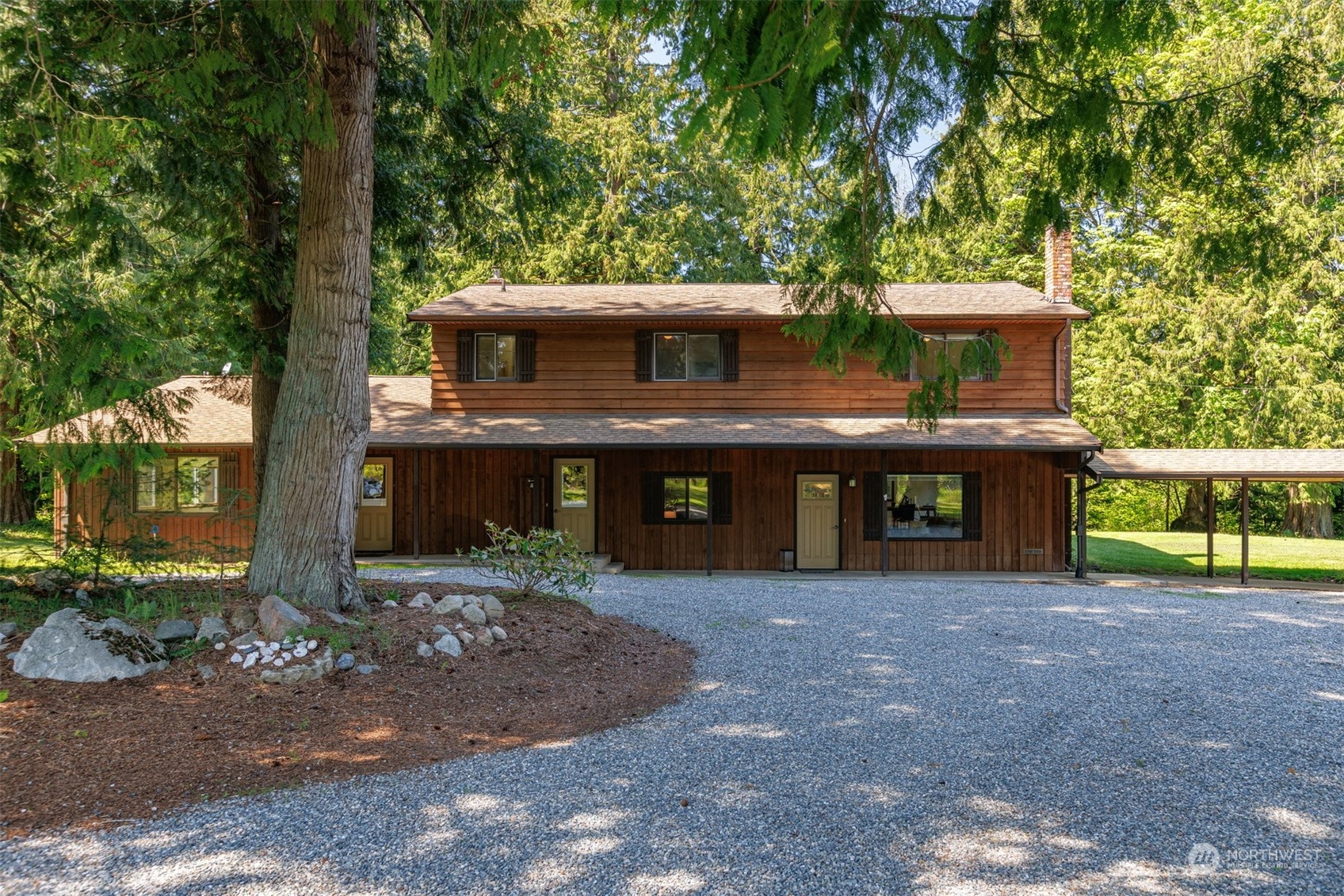 1100 Kelly Road Bellingham, WA 98226 - Photo 3 of 40 a front view of a house with garden