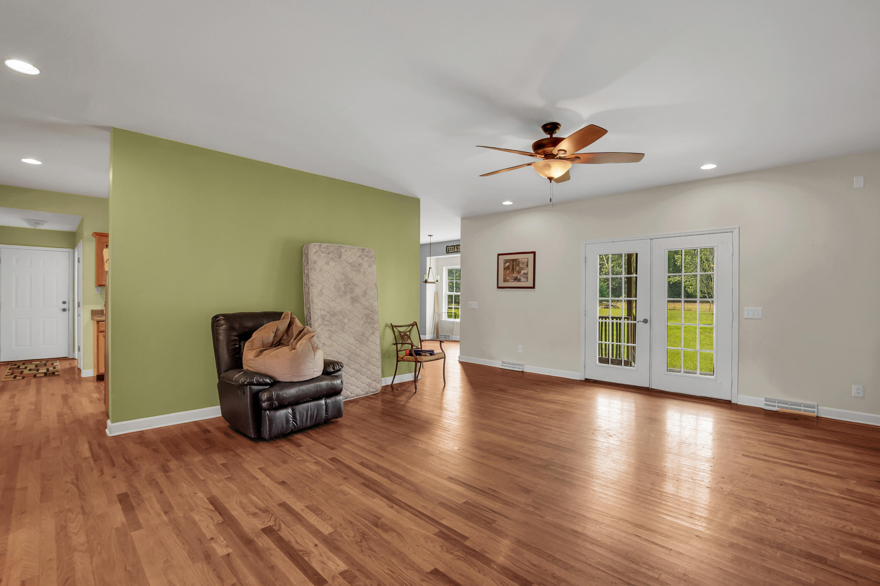8925 Greenwood Road Adams Run, SC 29426 - Photo 14 of 31 Living room
