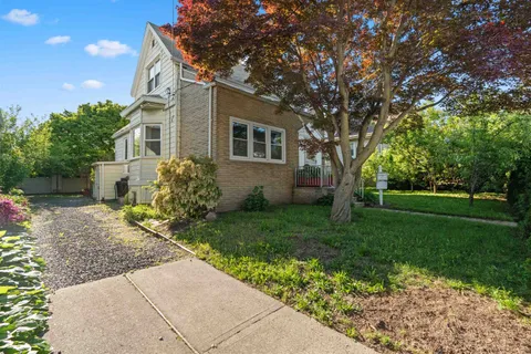 $899,900 | 51 Lexington Avenue, Bayonne, NJ 07002