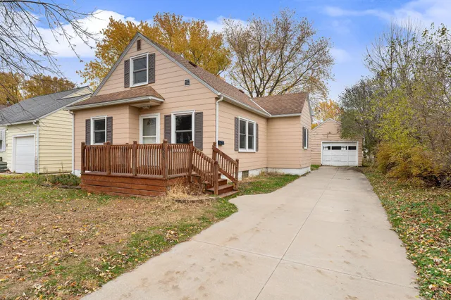 $164,900 | 1605 6th Street Southeast, Austin, MN 55912