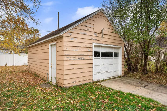 $164,900 | 1605 6th Street Southeast, Austin, MN 55912