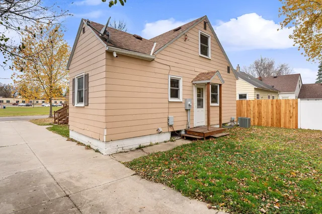 $164,900 | 1605 6th Street Southeast, Austin, MN 55912