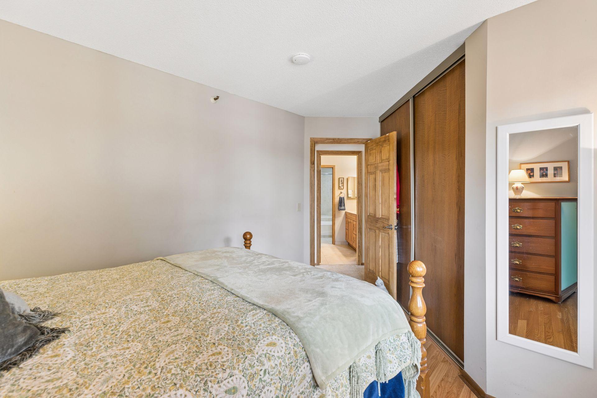 7635 Edinborough Way, Unit 5105 Minneapolis, MN 55435 - Photo 11 of 35