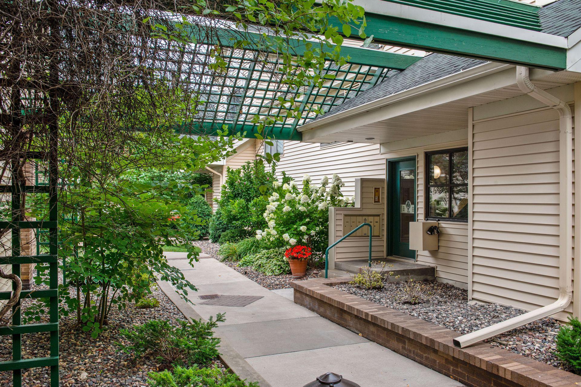 7635 Edinborough Way, Unit 5105 Minneapolis, MN 55435 - Photo 24 of 35