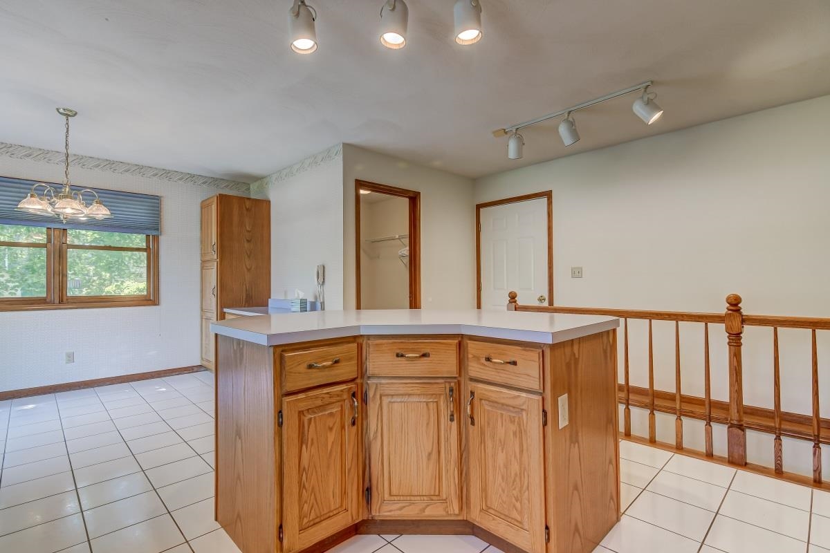 2600 Meadow Pointe Drive Springfield, IL 62702 - Photo 15 of 40 Gallery Image 15