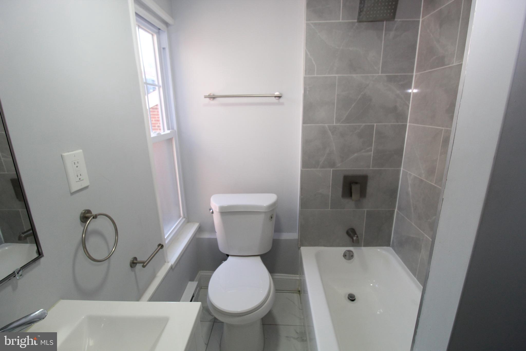 1017 Pine Street, Unit 3F Philadelphia, PA 19107 - Photo 14 of 19