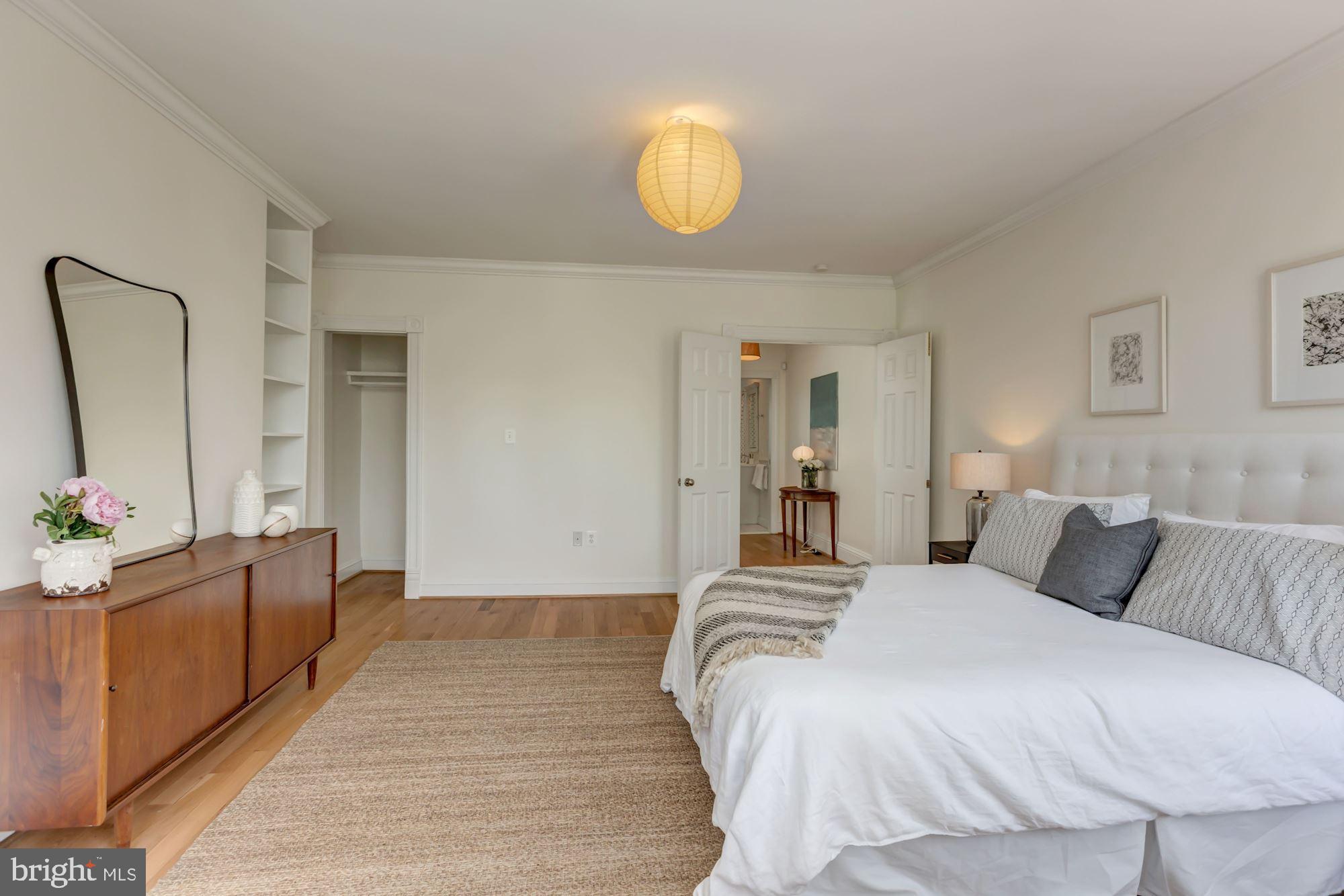 1409 33rd Street Northwest Washington, DC 20007 - Photo 9 of 14