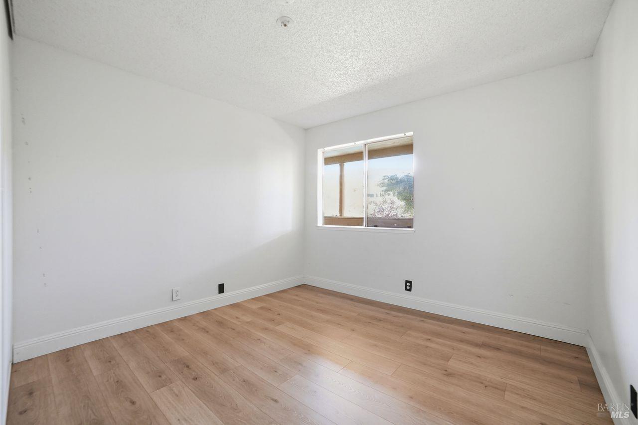 1370 Townview Avenue, Unit 202 Santa Rosa, CA 95405 - Photo 15 of 40