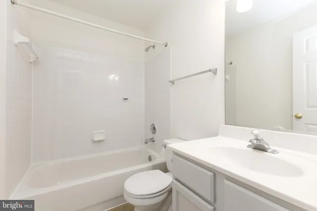 $2,695 | 4172 Ashmere Circle, Dumfries, VA 22025