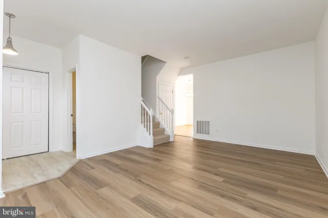 $2,695 | 4172 Ashmere Circle, Dumfries, VA 22025