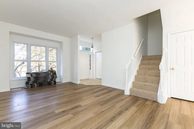 $2,695 | 4172 Ashmere Circle, Dumfries, VA 22025