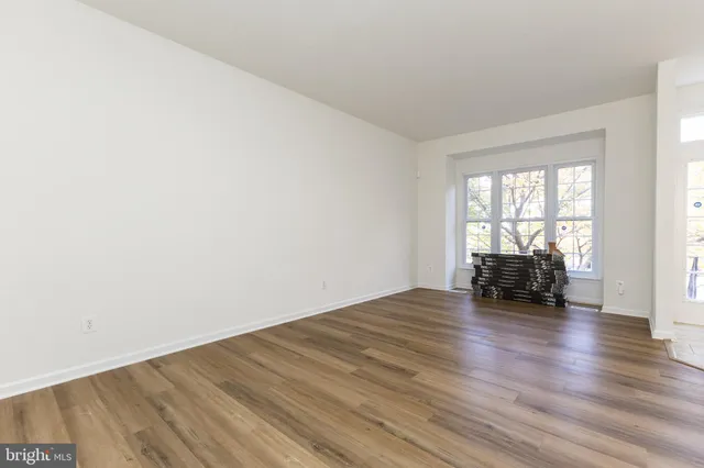 $2,695 | 4172 Ashmere Circle, Dumfries, VA 22025