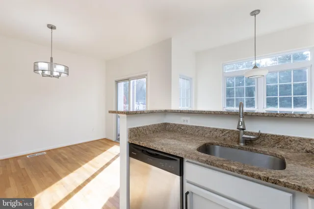 $2,695 | 4172 Ashmere Circle, Dumfries, VA 22025