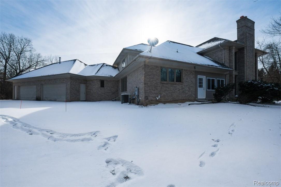 3950 Oak Pointe Court Rochester, MI 48306 - Photo 5 of 64 7.jpg