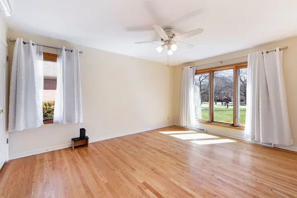 $950,000 | 1449 South Shore Court, Barrington, IL 60010