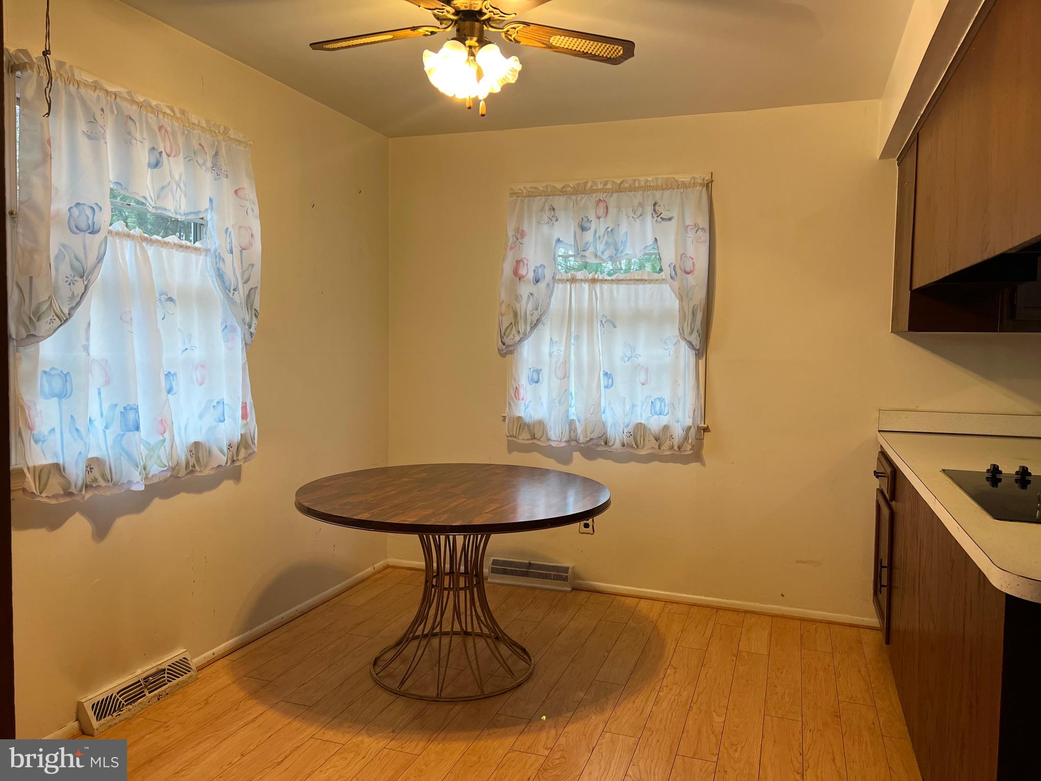 4 Stonebridge Road Cherry Hill, NJ 08003 - Photo 7 of 24 Eat-In Kitchen