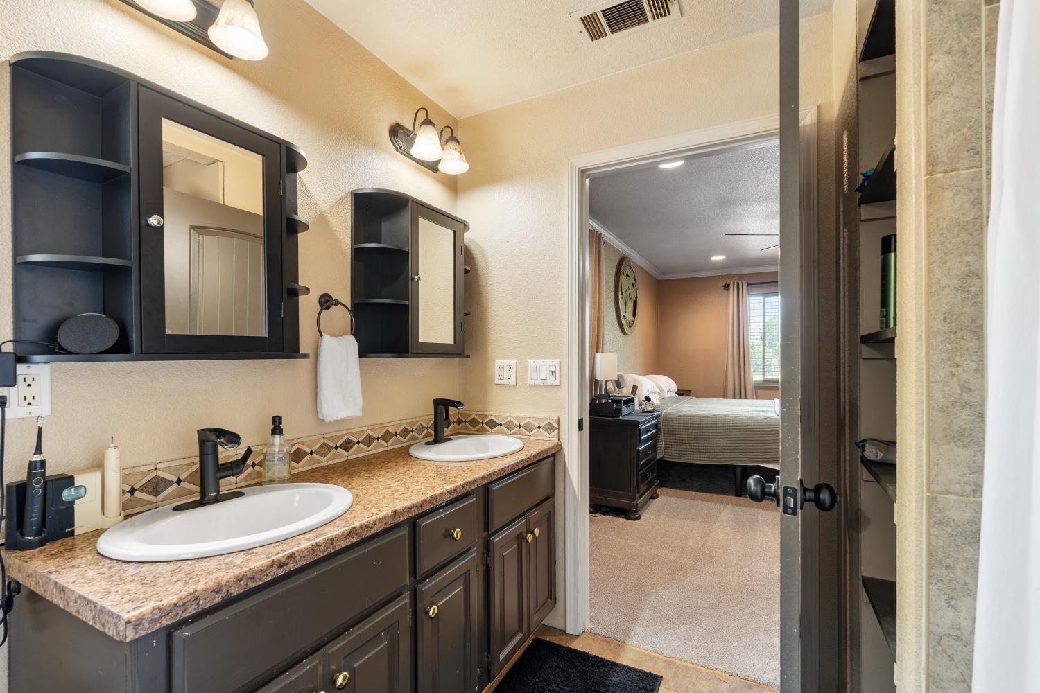 3525 East Forest Lake Road Acampo, CA 95220 - Photo 31 of 44